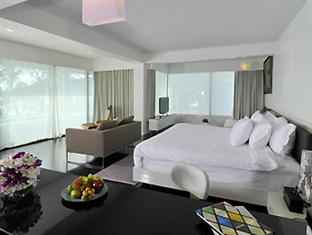 Horizon Patong Beach Resort & Spa周辺のホテル2