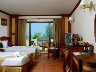 Khaolak Palm Beach Resortと同グレードのホテル3