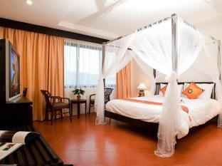 ラデブア ホテル