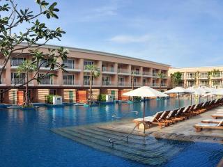 See Sea Phuket Hotel周辺のホテル3